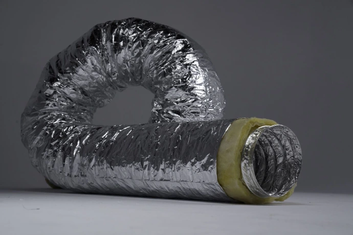 Gaine flexible de ventilation Alesbo Lux isolée, classification feu M1, jaquette aluminium, isolation 25 mm