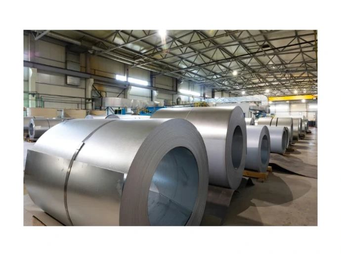 Bobines inox pour habillages de calorifuge, présentées dans la gamme ISOXAL INOX